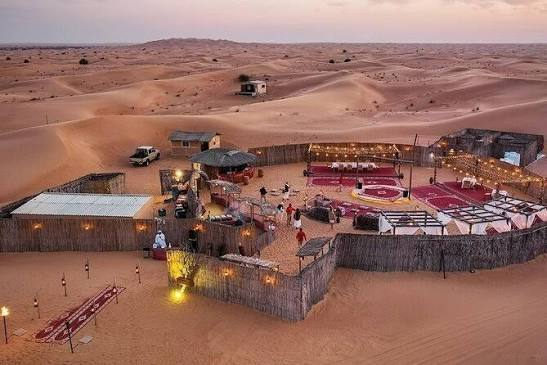 What Do Evening Desert Safari Dubai Deals Include: Pickup, Dinner and Dune Bashing?
